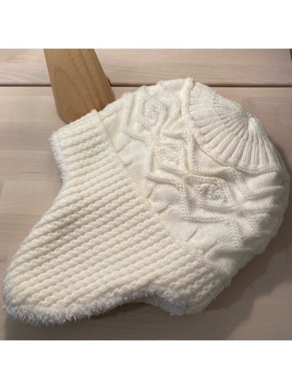 Women’s Fleece-Lined Cable Knit Winter Hat | Cream